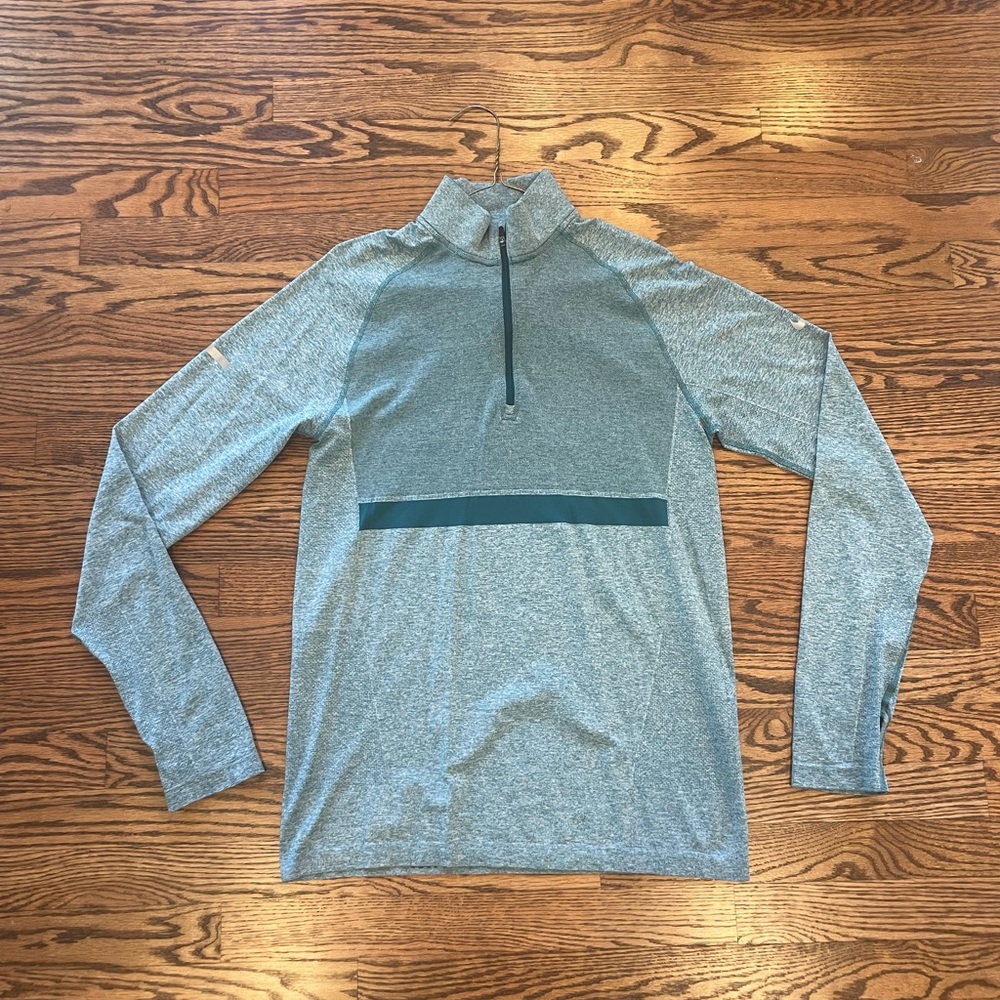 Nike Men’s Dri-Fit Quarter Zip Size M